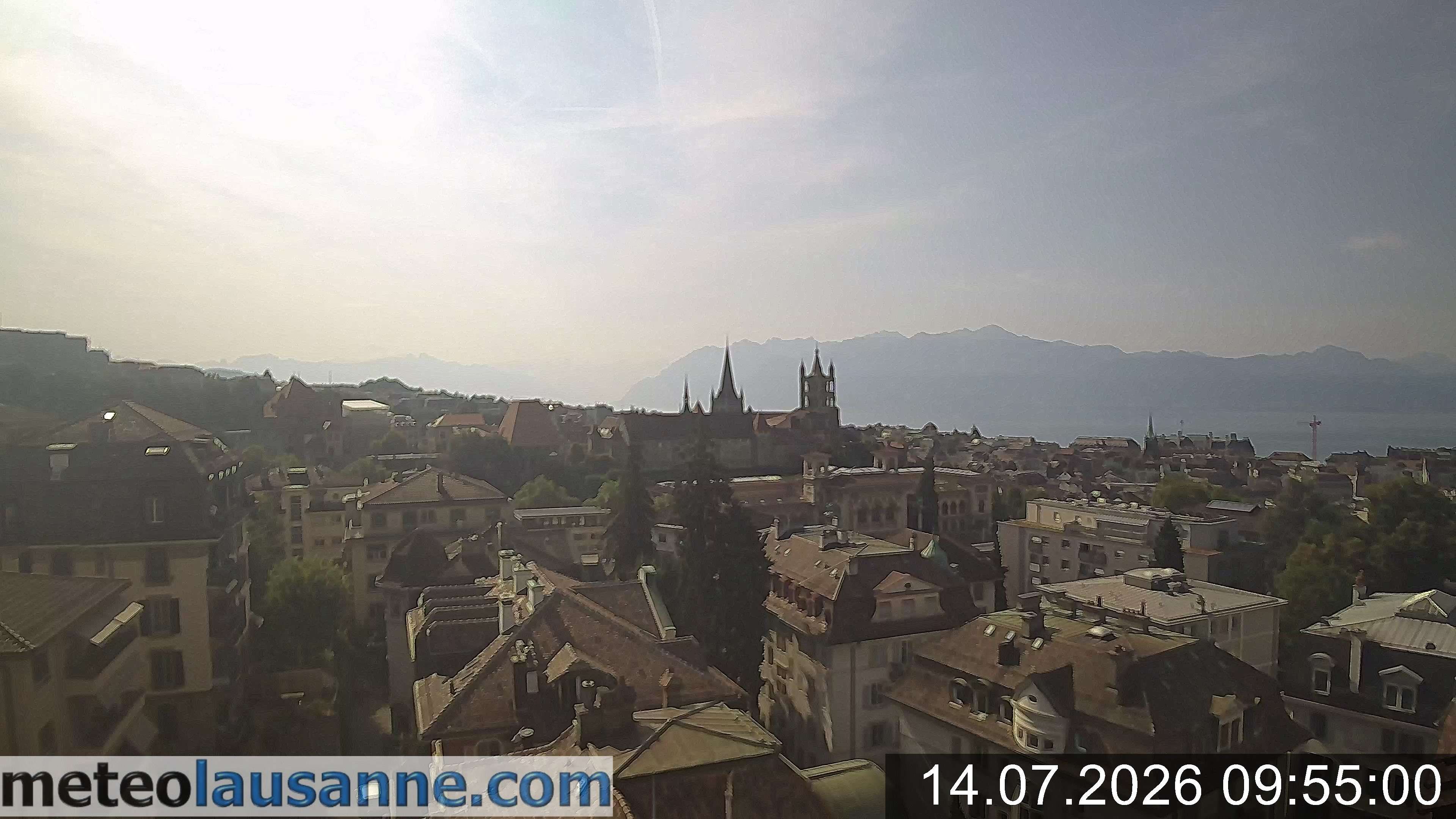 Lausanne › Südosten: Lausanne Cathedral - Lake Geneva - Les Jumelles