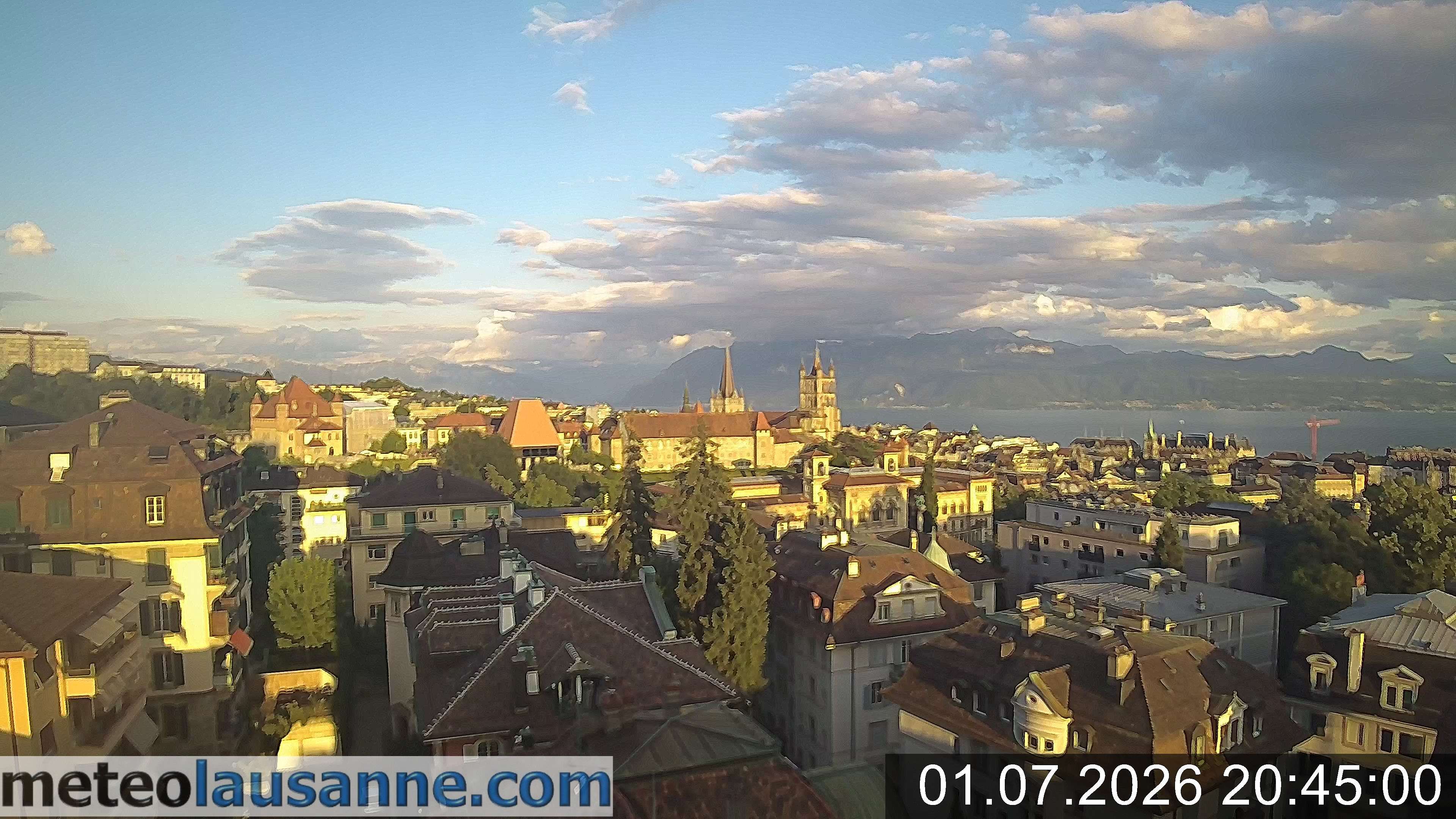 Lausanne › Südosten: Lausanne Cathedral - Lake Geneva - Les Jumelles