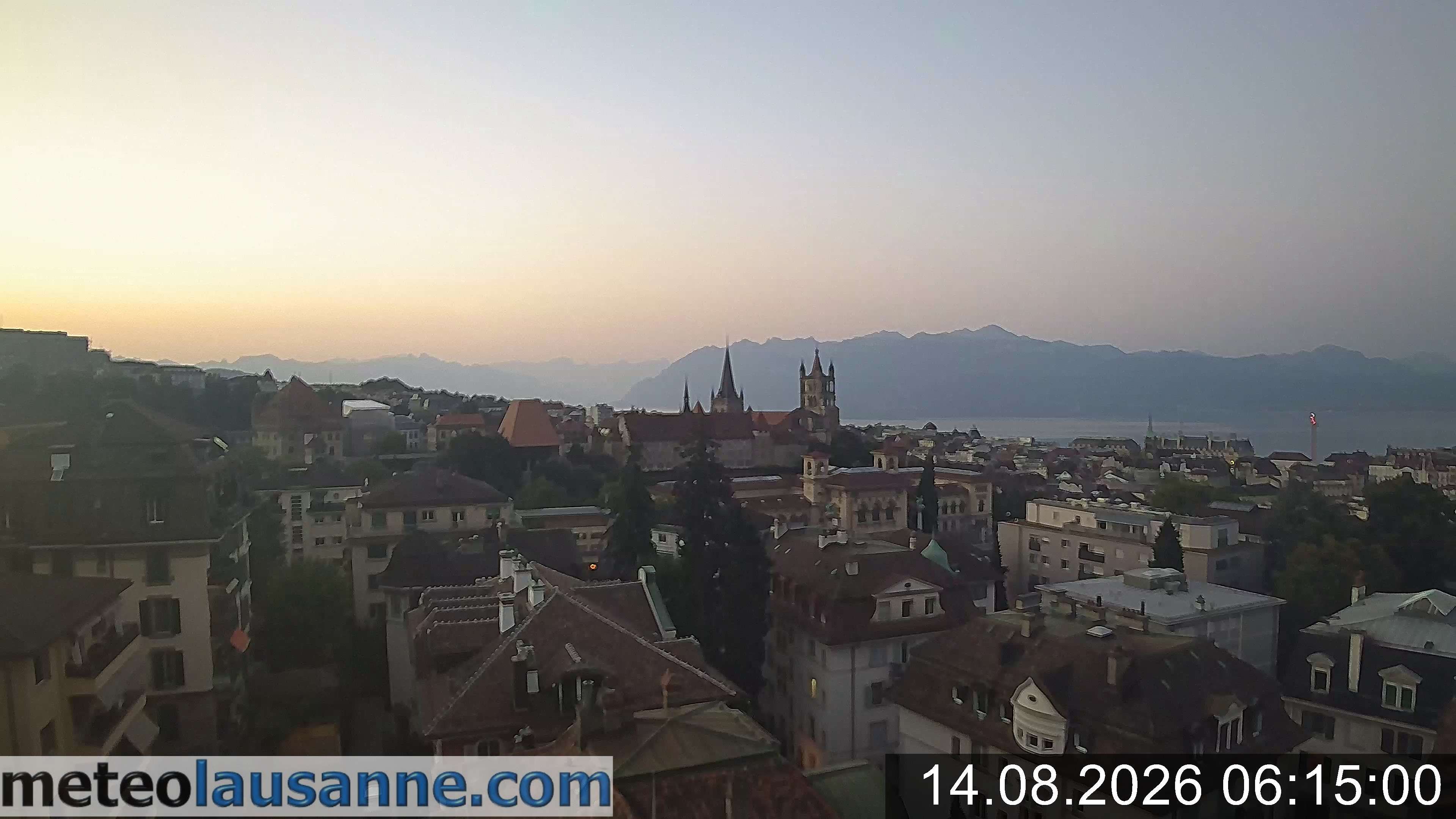 Lausanne › Südosten: Lausanne Cathedral - Lake Geneva - Les Jumelles