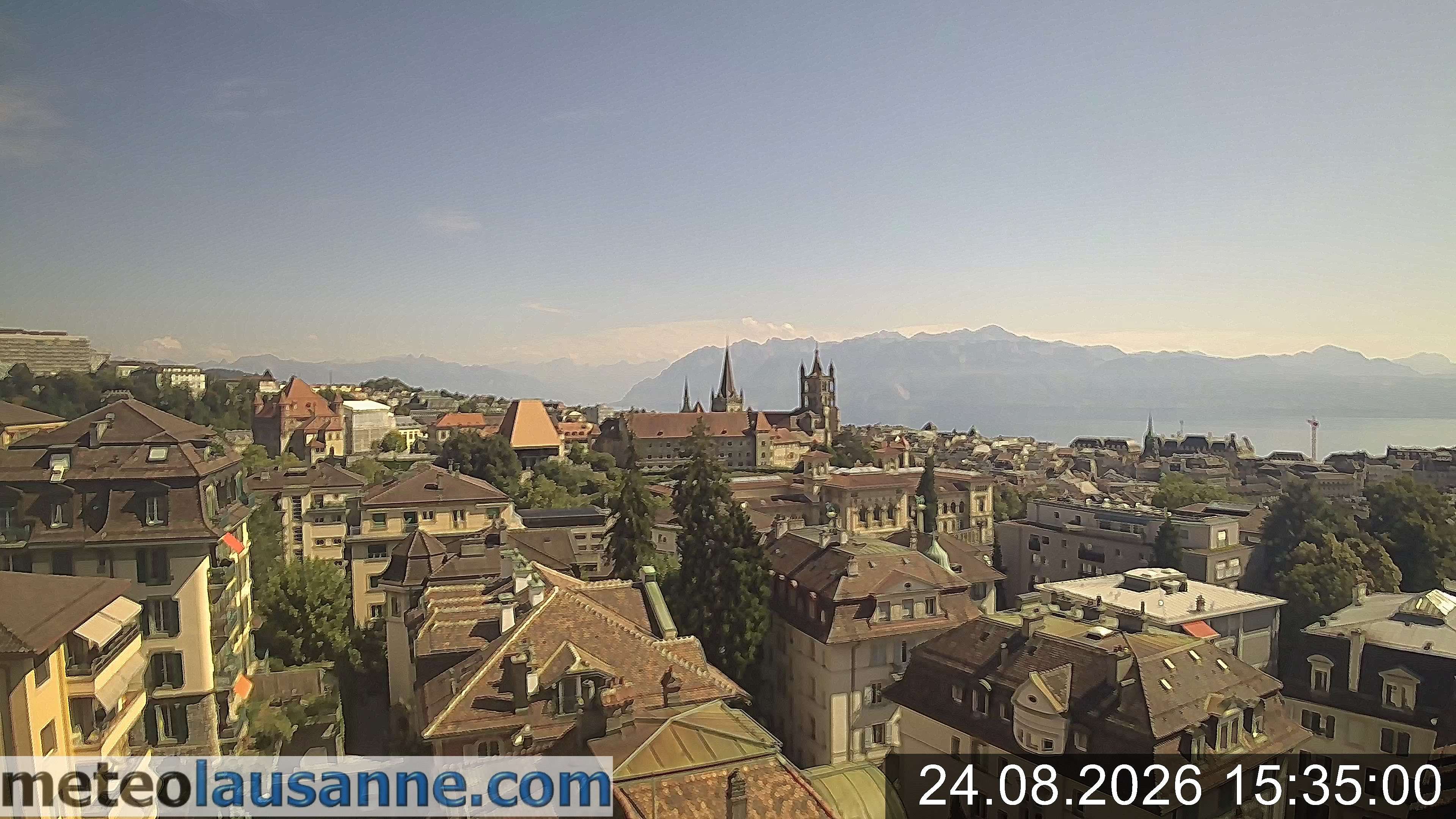 Lausanne › Südosten: Lausanne Cathedral - Lake Geneva - Les Jumelles