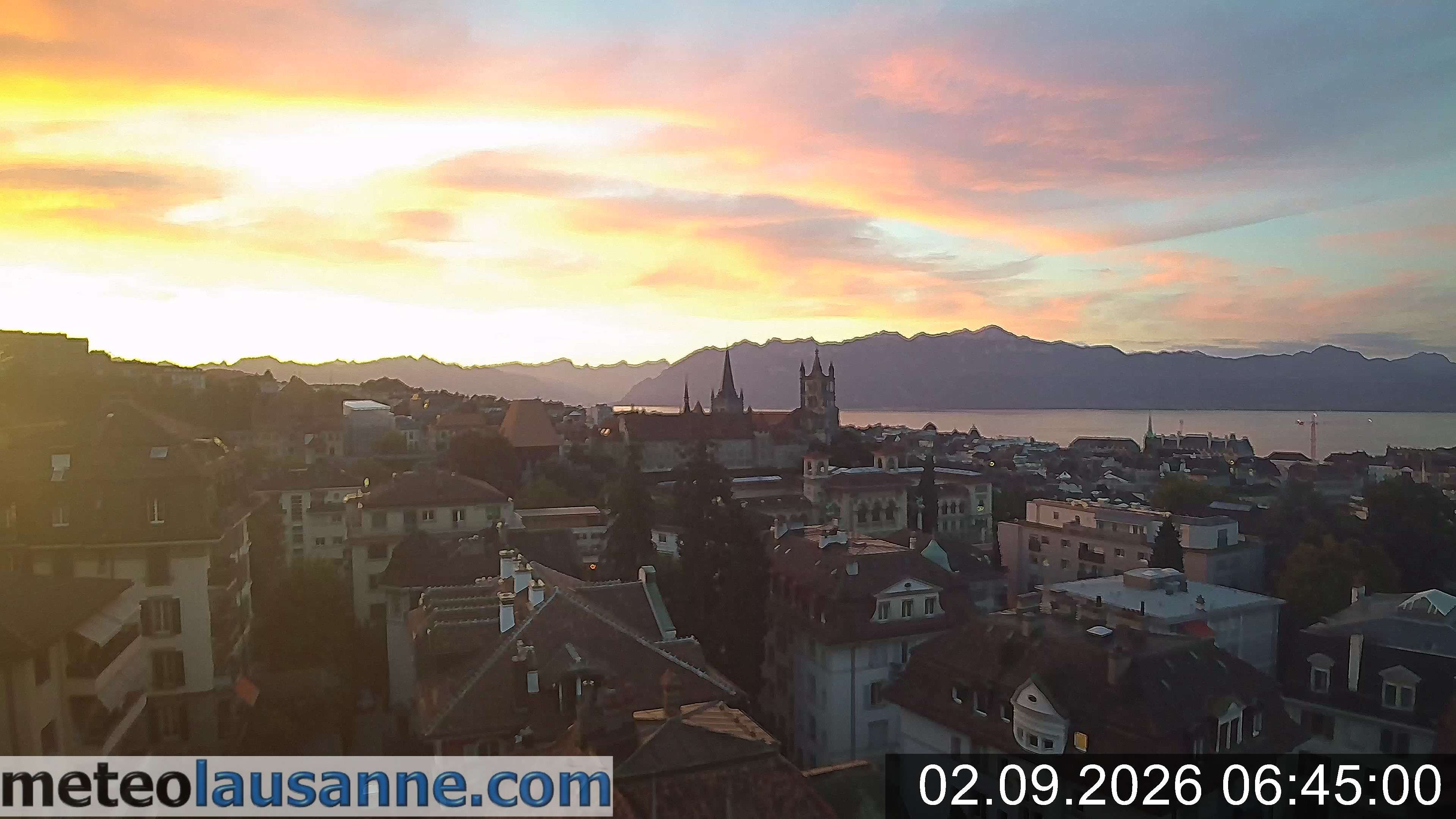 Lausanne › Südosten: Lausanne Cathedral - Lake Geneva - Les Jumelles