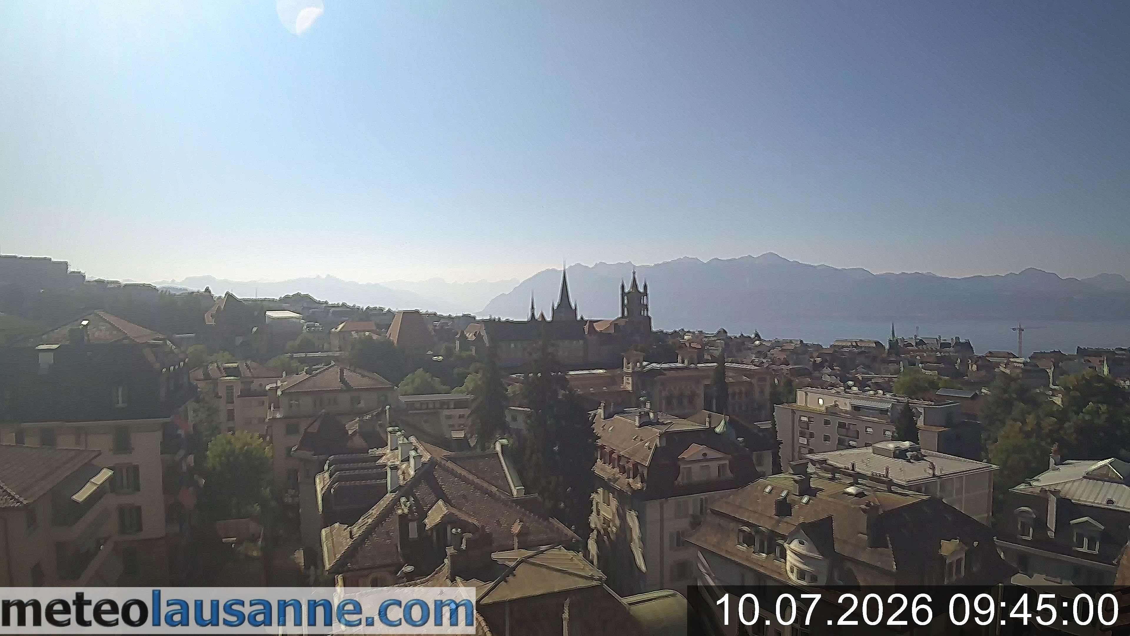 Lausanne › Südosten: Lausanne Cathedral - Lake Geneva - Les Jumelles