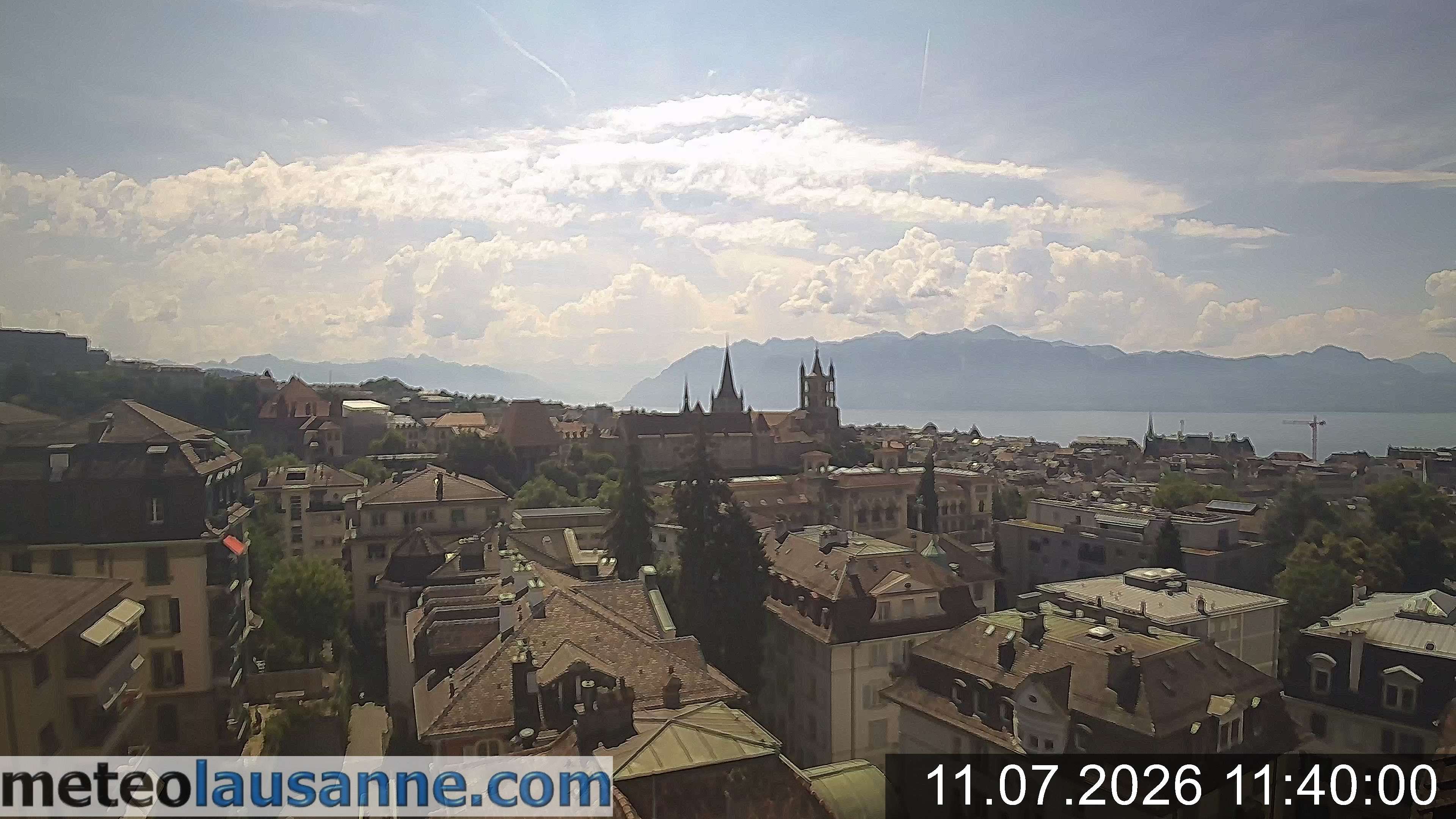 Lausanne › Südosten: Lausanne Cathedral - Lake Geneva - Les Jumelles