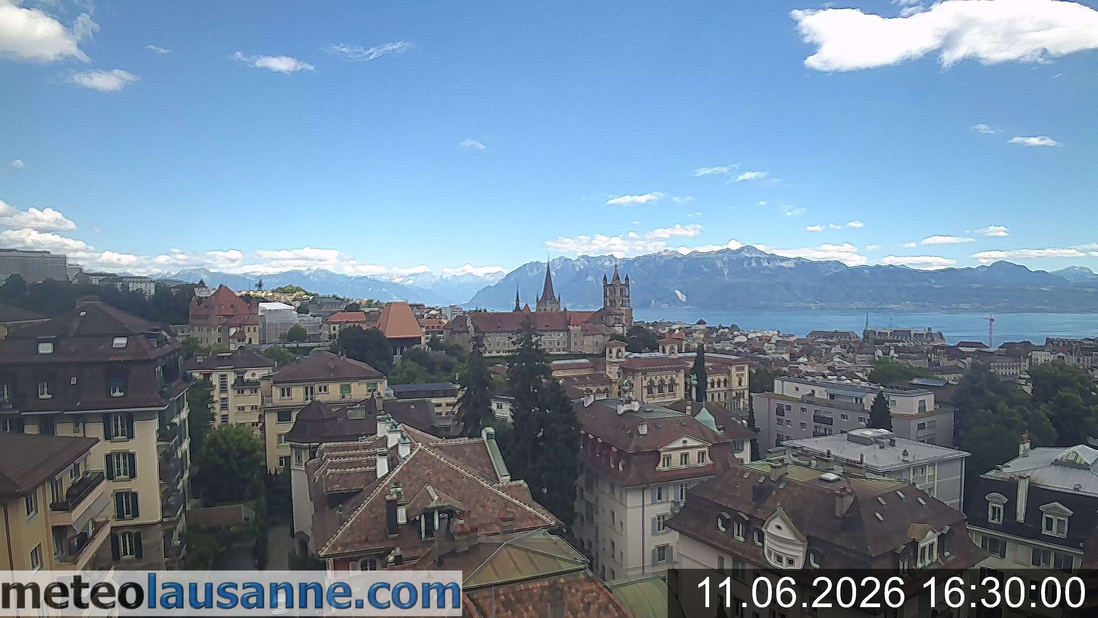 Lausanne › Südosten: Lausanne Cathedral - Lake Geneva - Les Jumelles