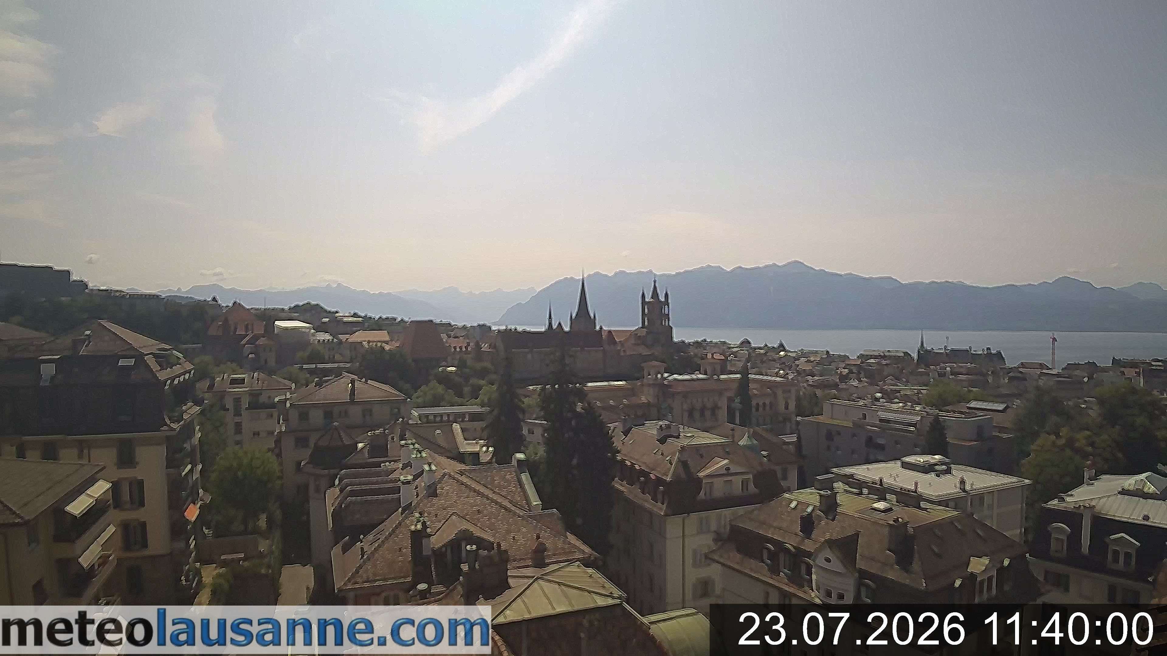 Lausanne › Südosten: Lausanne Cathedral - Lake Geneva - Les Jumelles