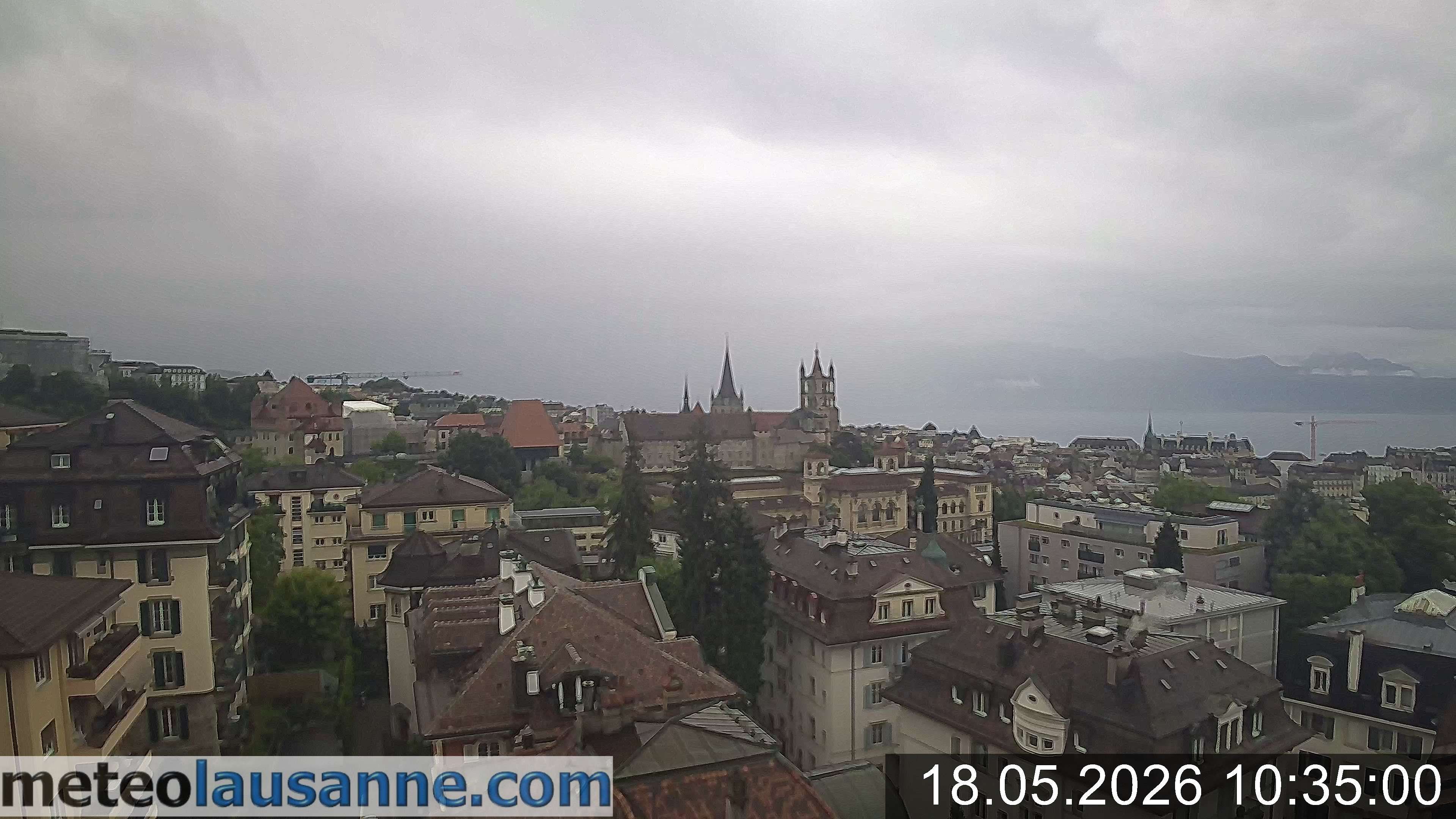 Lausanne › Südosten: Lausanne Cathedral - Lake Geneva - Les Jumelles