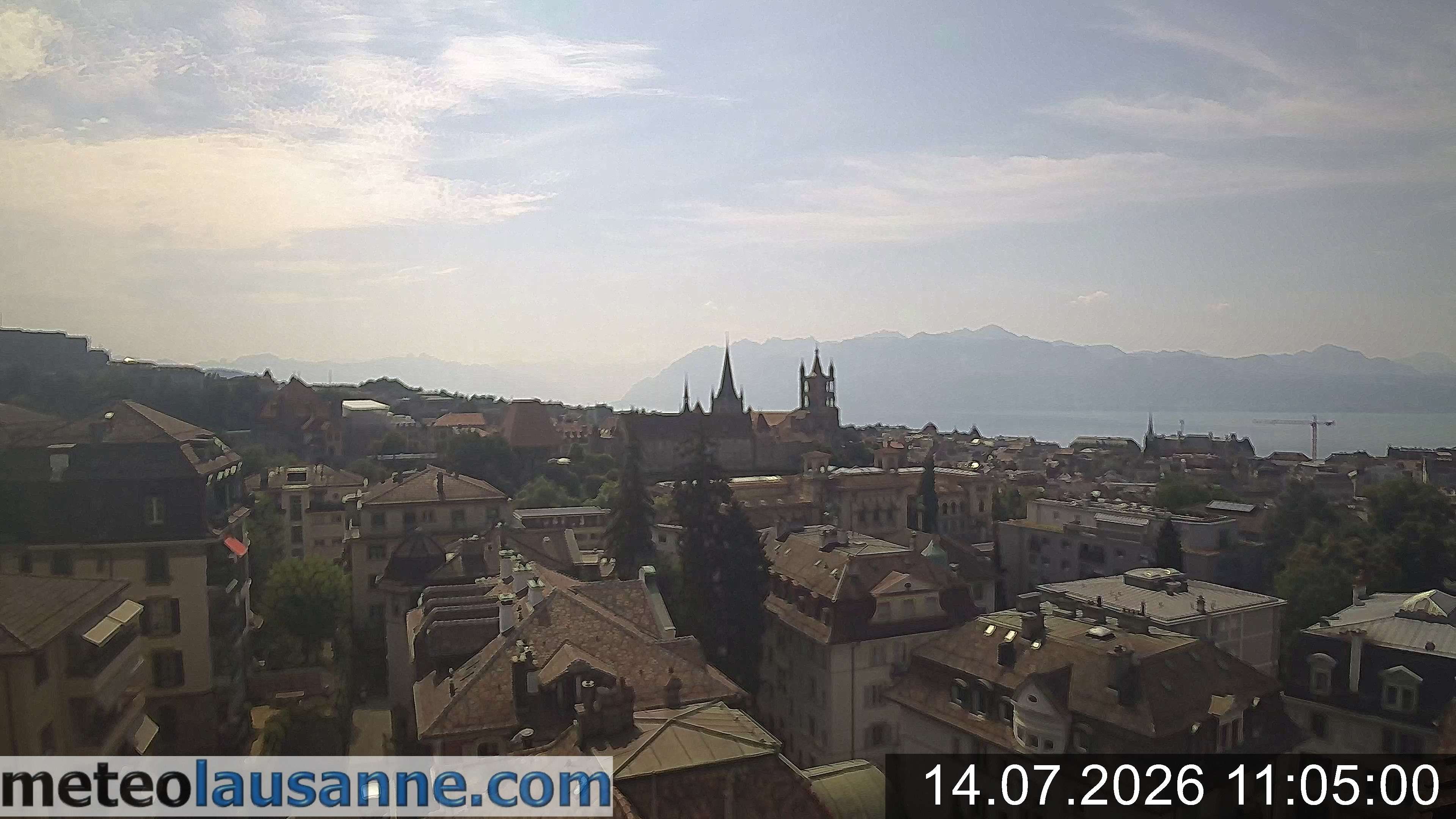 Lausanne › Südosten: Lausanne Cathedral - Lake Geneva - Les Jumelles