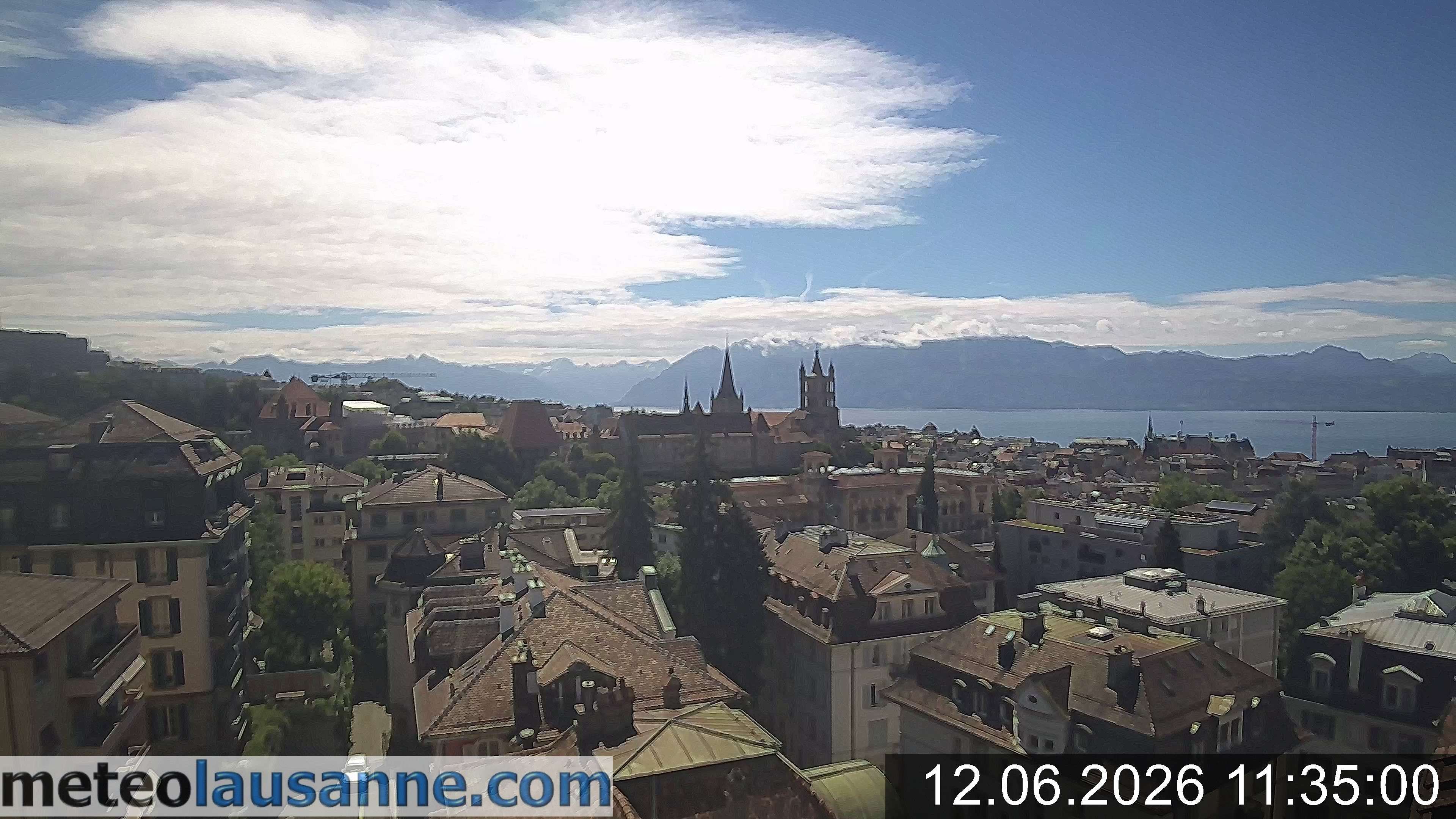 Lausanne › Südosten: Lausanne Cathedral - Lake Geneva - Les Jumelles