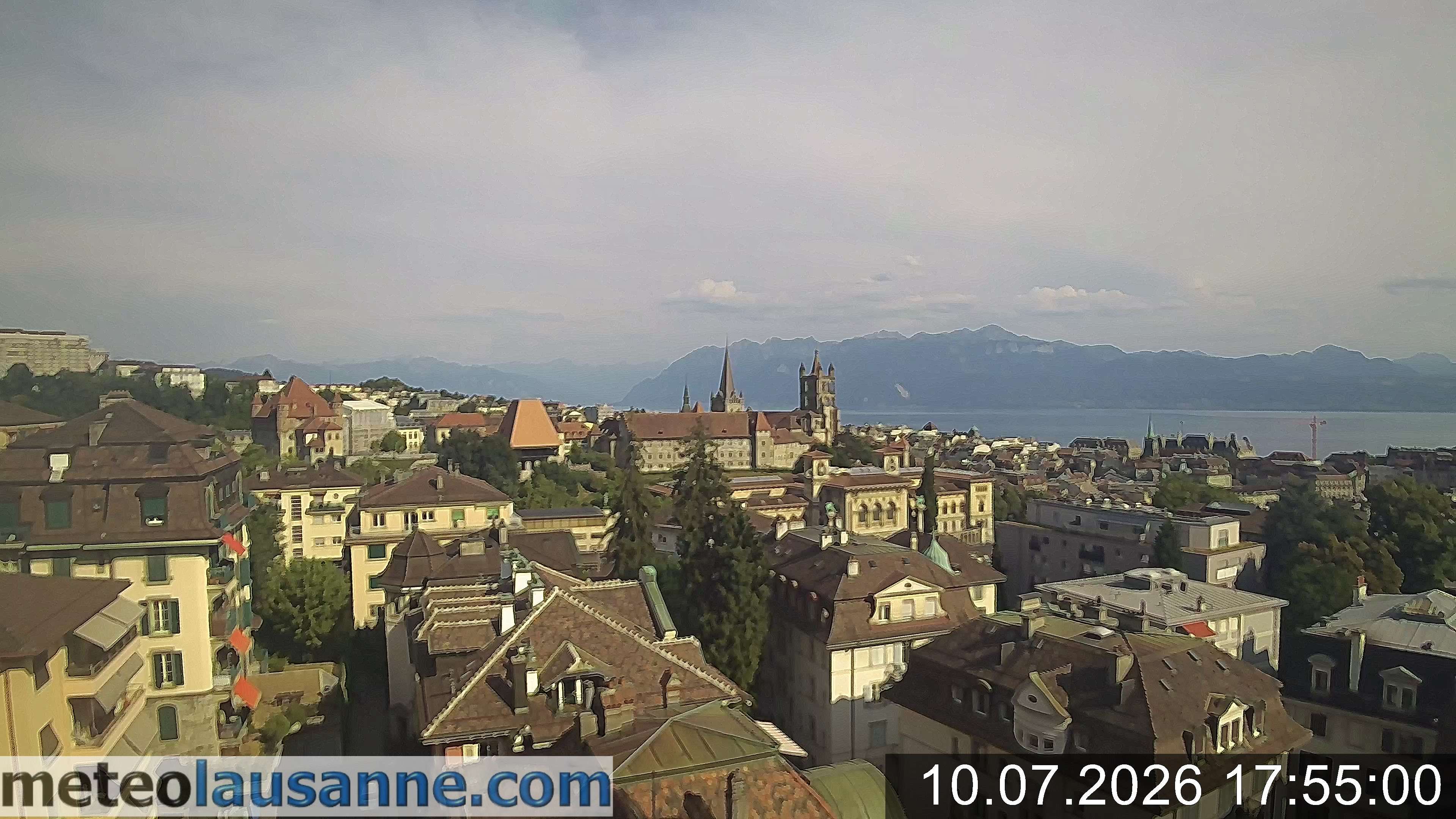 Lausanne › Südosten: Lausanne Cathedral - Lake Geneva - Les Jumelles