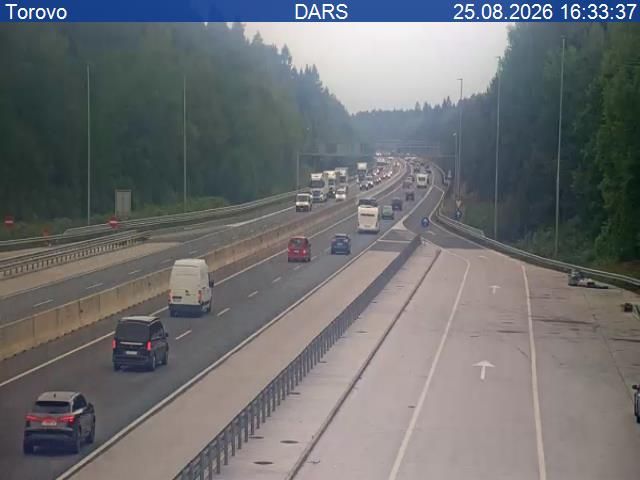 Traffic Cam Zapoge: A2/E61, Karavanke - Ljubljana, Torovo
