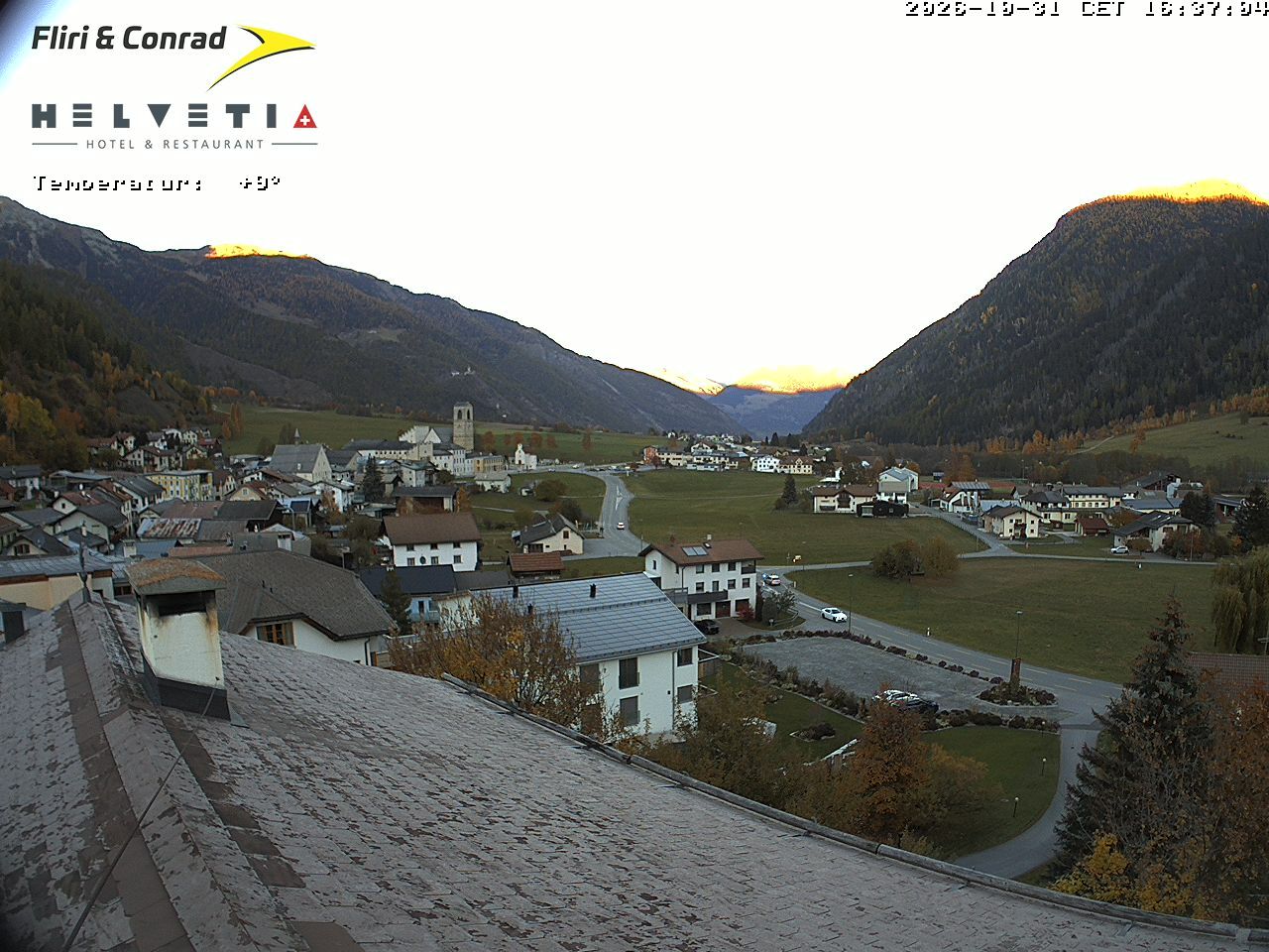 Müstair › Norden: Kloster St. Johann Heiligkreuzkappelle - museum & butia