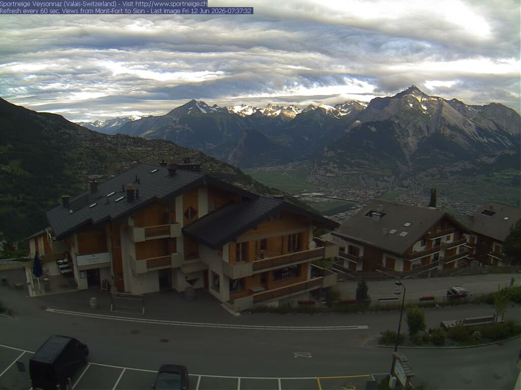 Veysonnaz › Osten: Sportneige