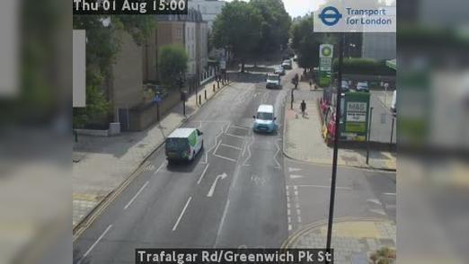 Traffic Cam London: Trafalgar Rd/Greenwich Pk St