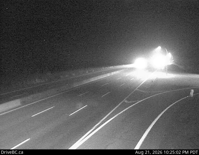 Traffic Cam Spaxomin › North: Hwy 5, 24 km north of Merritt at Helmer Interchange, looking north