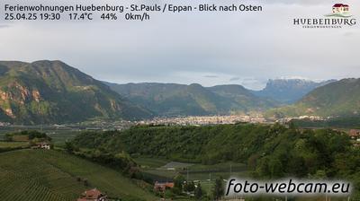 Preview delle webcam di Eppan an der Weinstrasse - Appiano sulla Strada del Vino: Ferienwohnungen Huebenburg - St.Pauls - Eppan - Blick nach Osten