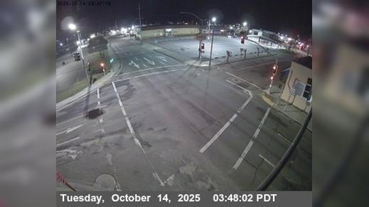 Traffic Cam Crescent City: DN-101: 5th & M - Looking South