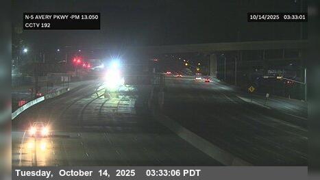 Traffic Cam Mission Viejo › North: I-5 : Avery Parkway