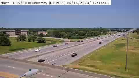 Traffic Cam West Des Moines: DM - I-35/80 @ University (51)