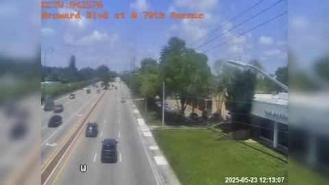 Traffic Cam Plantation: Broward Blvd at W 70th Avenue