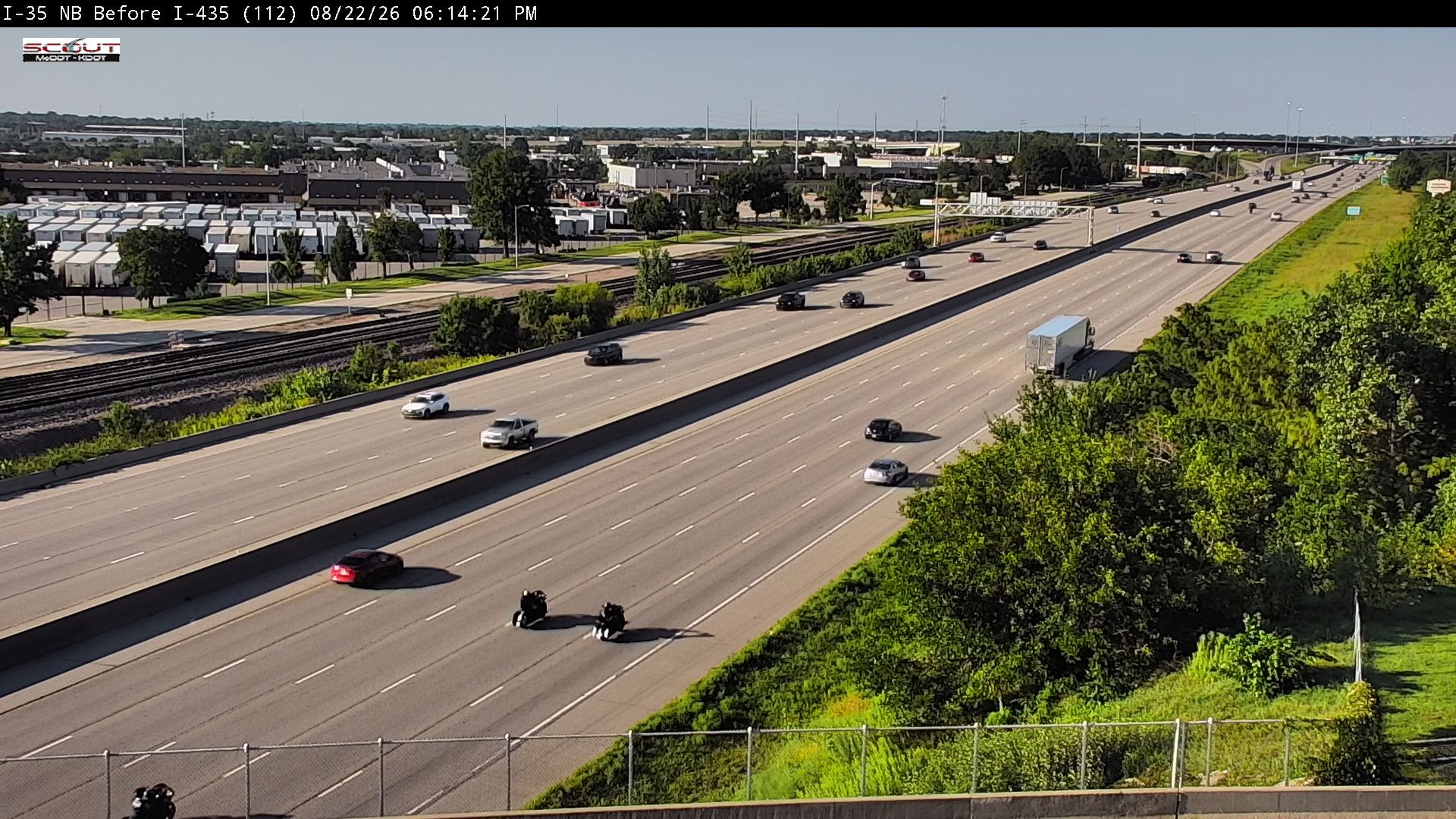 Traffic Cam Lenexa: I- N @ S OF I-