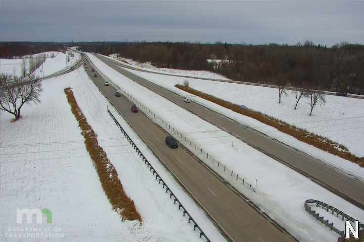 Traffic Cam Eidswold: I-35: I-35 SB (MP 76.8)
