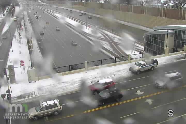 Traffic Cam Regina: I-35W: I-35W NB @ 46th St