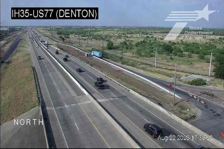 Traffic Cam Denton › North: I-35 @ US 77