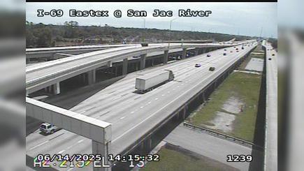 Traffic Cam Houston › South: I-69 Eastex @ San Jac River