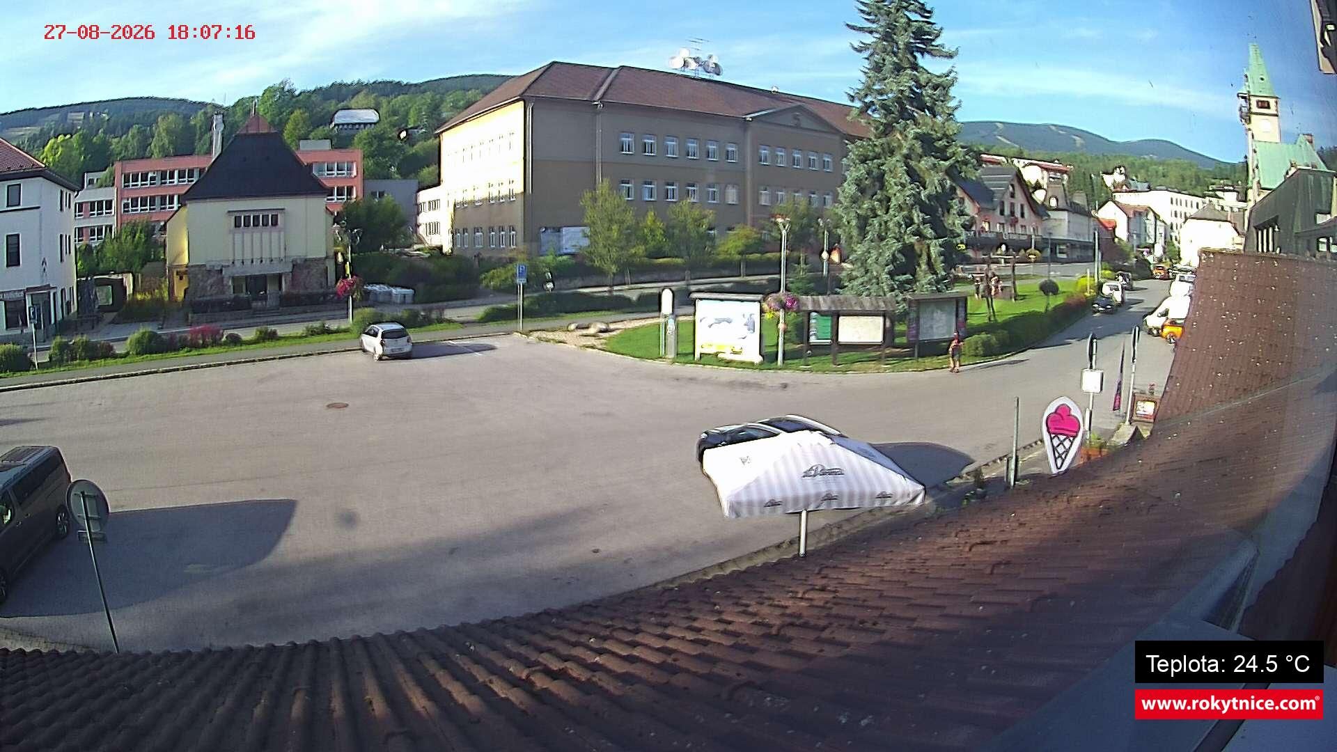 Traffic Cam Rokytnice nad Jizerou: Dolní náměstí