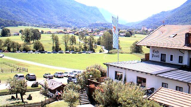 Paulis Cafe and Scenic Views Webcam