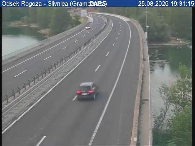 Traffic Cam Hoce-Slivnica: A1/E57, Maribor - Ljubljana, odsek Rogoza - Slivnica (Gramoznica)