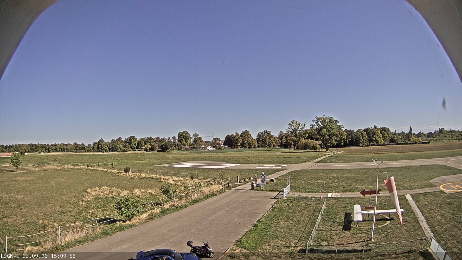 Neuenburg › Südosten: Aérodrome Neuchâtel