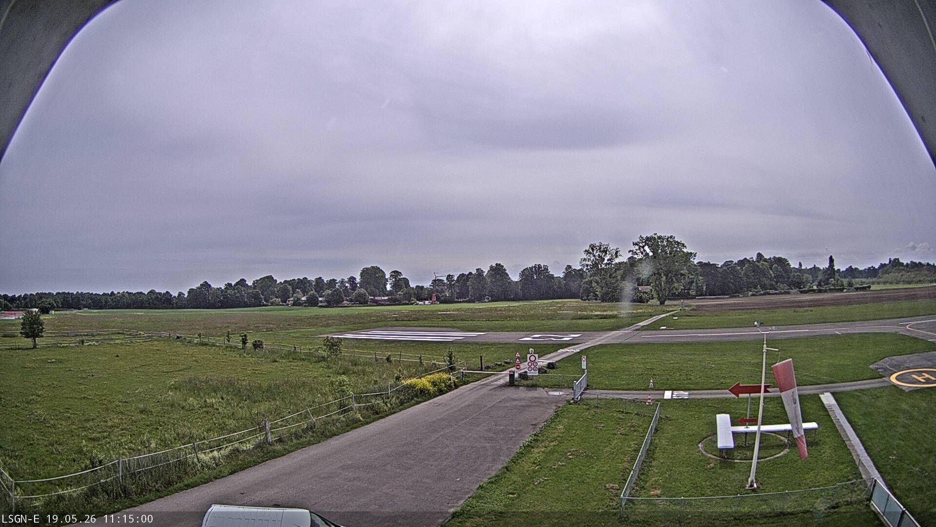 Neuenburg › Südosten: Aérodrome Neuchâtel