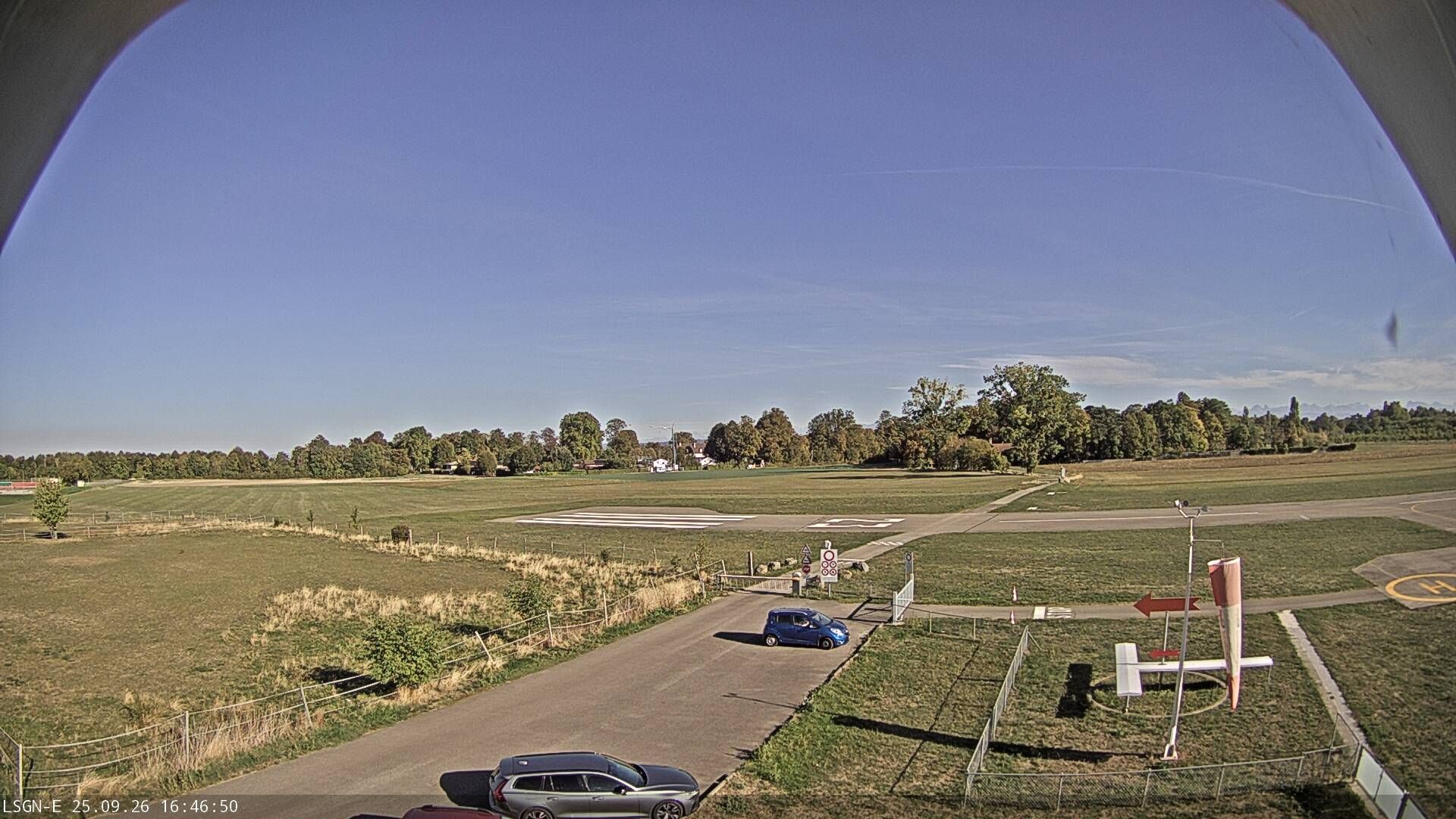 Neuenburg › Südosten: Aérodrome Neuchâtel