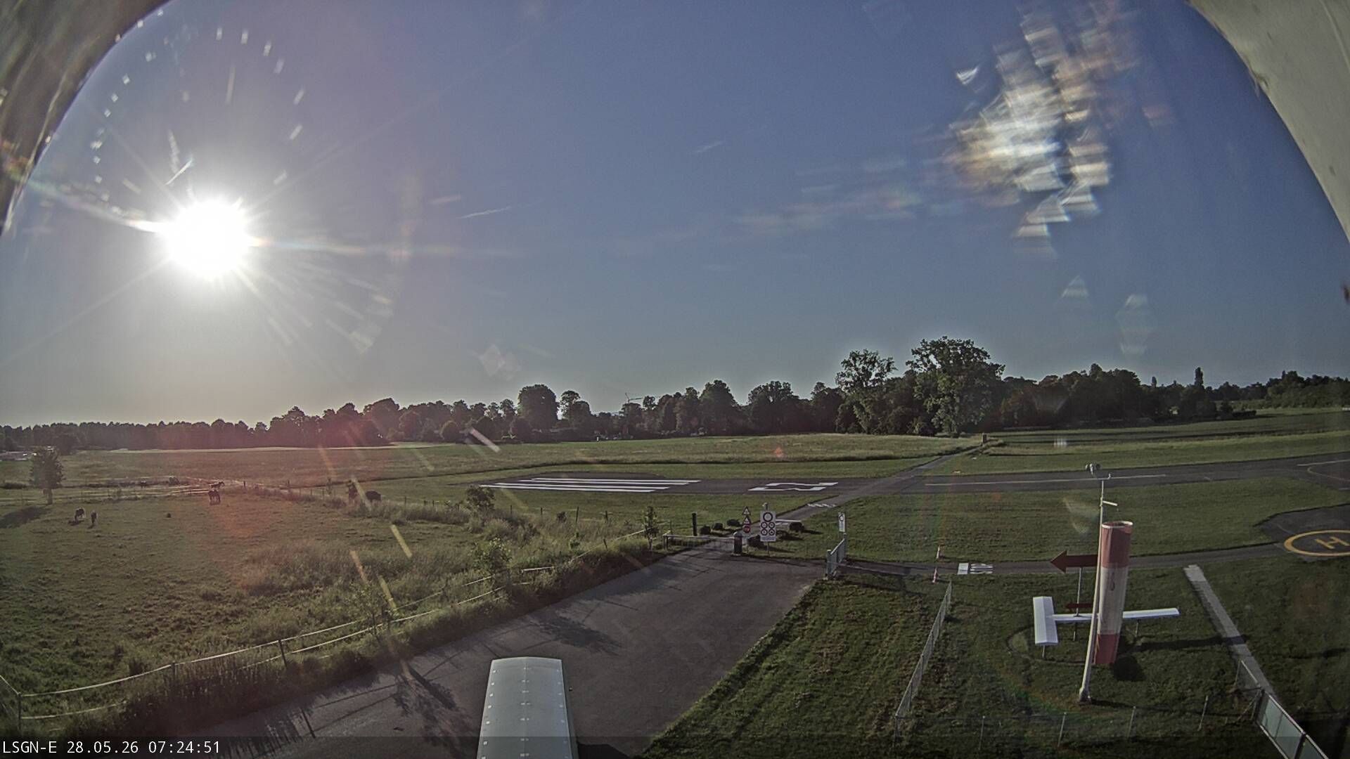 Neuenburg › Südosten: Aérodrome Neuchâtel