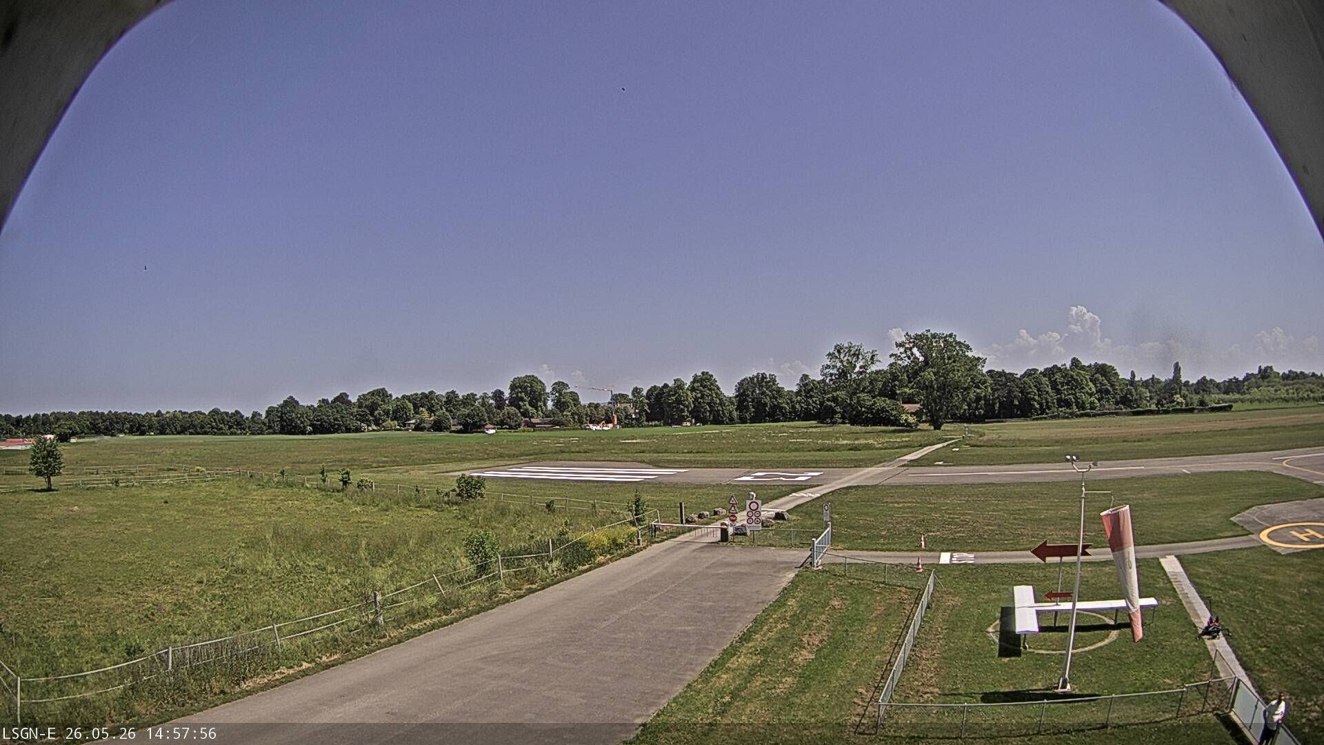 Neuenburg › Südosten: Aérodrome Neuchâtel