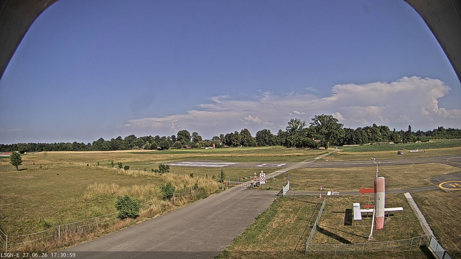 Neuenburg › Südosten: Aérodrome Neuchâtel