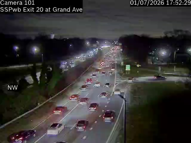 Traffic Cam Valley Stream › East: SSP at Exit 20 - Grand Ave