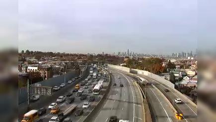 Traffic Cam New York › West: I-495 at 75th Street