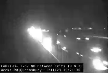 Traffic Cam Queensbury › North: I-87 Northbound at Weeks Rd