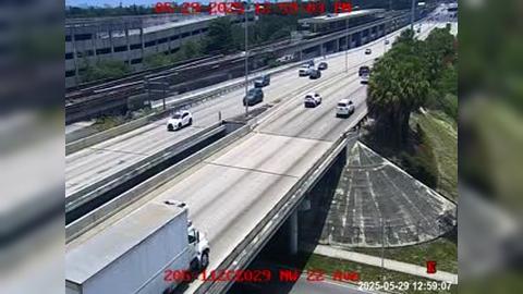 Traffic Cam Allapattah: 205) SR-112 at NW 22nd Ave