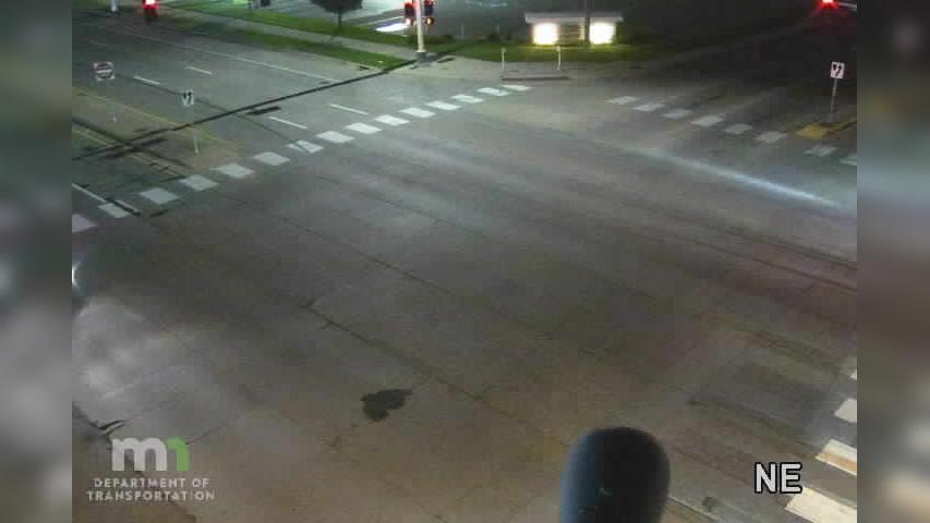 Traffic Cam Roseville: T.H.51 SB (Har-Mar)