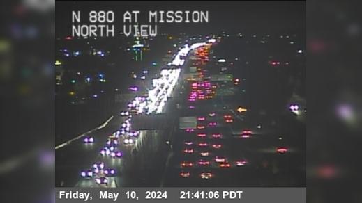 Traffic Cam Warm Springs District › North: TVB02 -- I-880 : AT MISSION BL