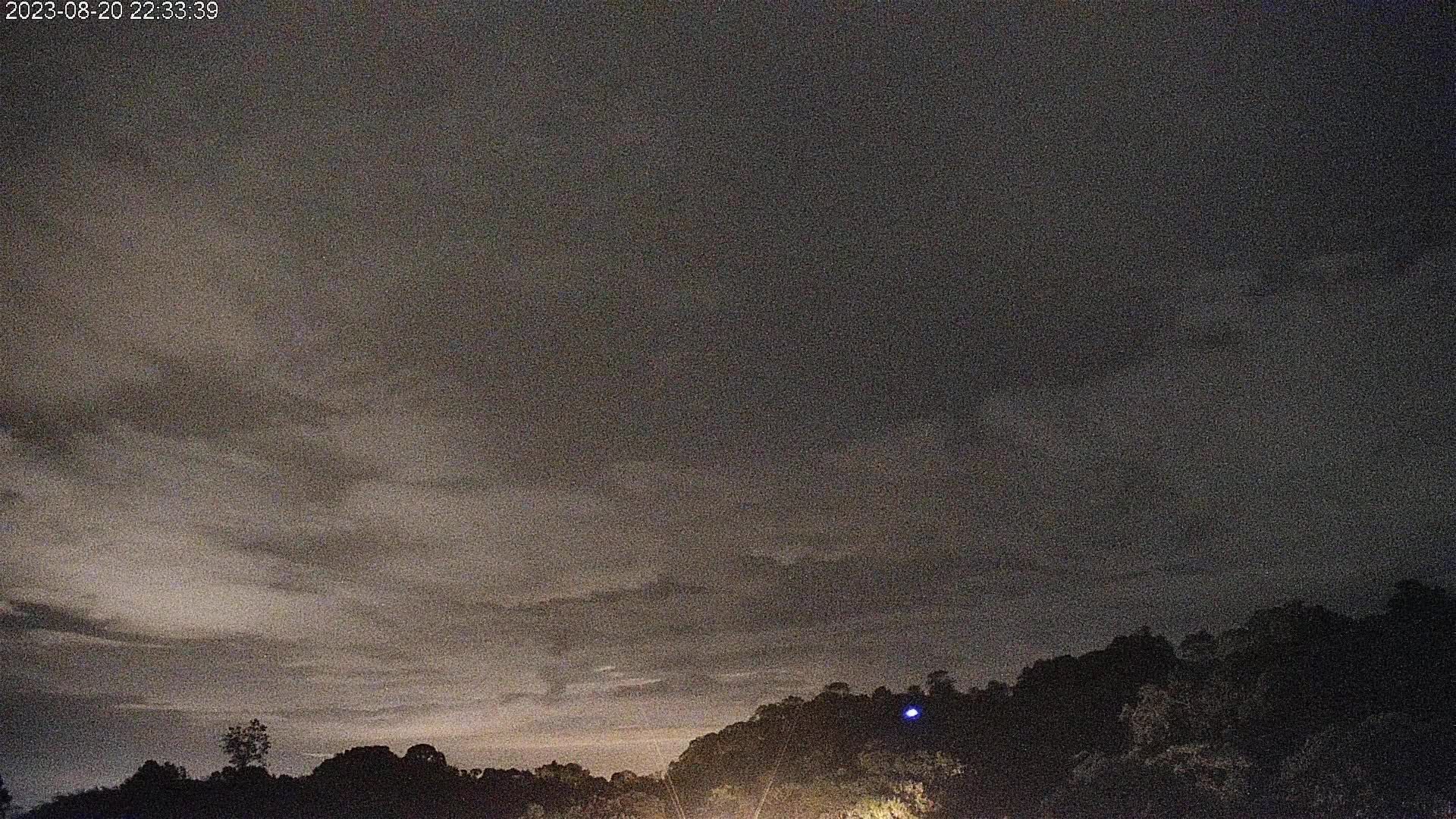 Traffic Cam Yuli: 花蓮玉里赤柯山黎明農園 - 赤科山金針花海 - 赤柯山小瑞士農場