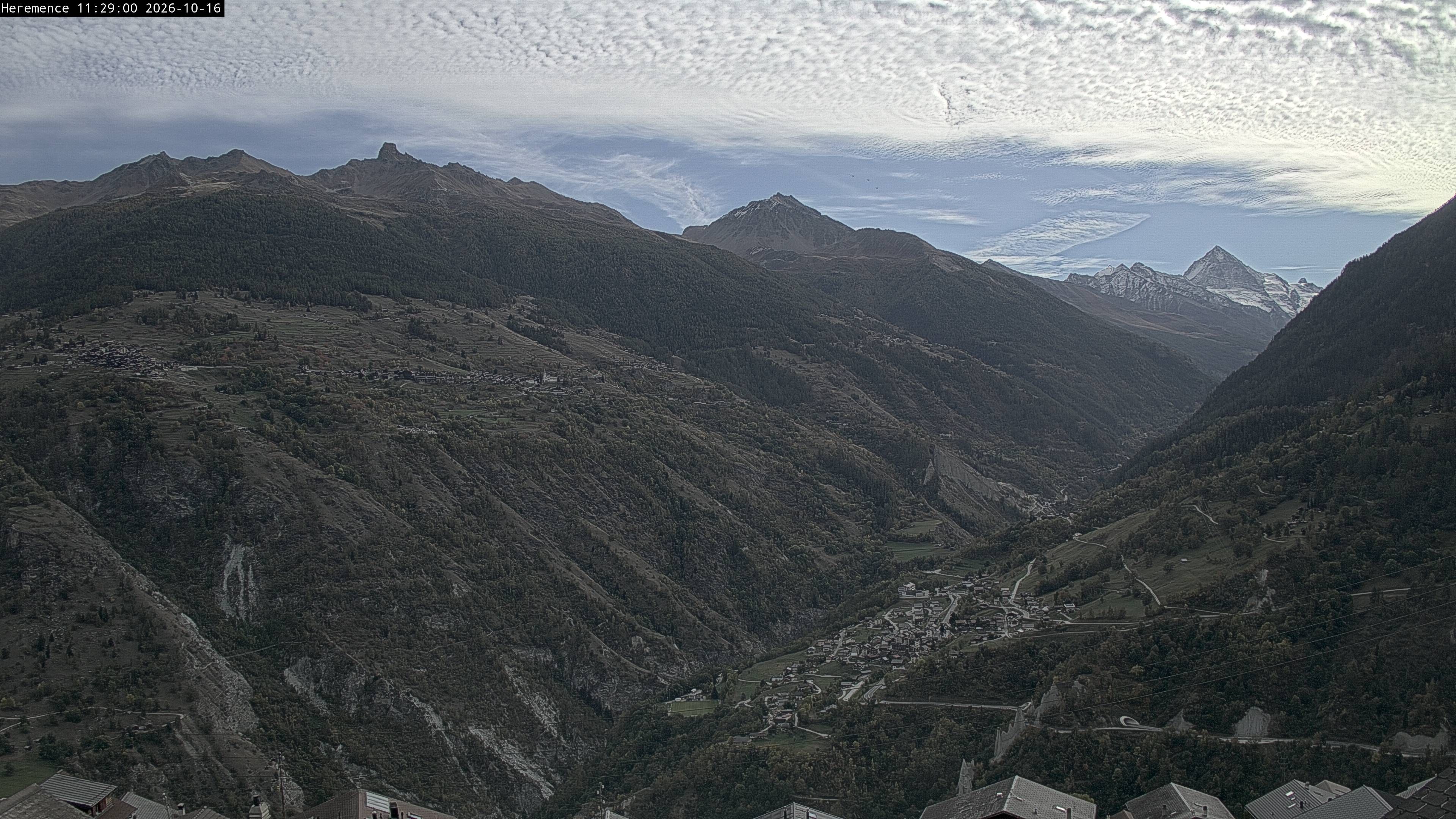 Hérémence: Euseigne, Pyramides d'Euseigne - Euseigne, Village - Saint-Martin - Val d’Hérens - Dent Blanche