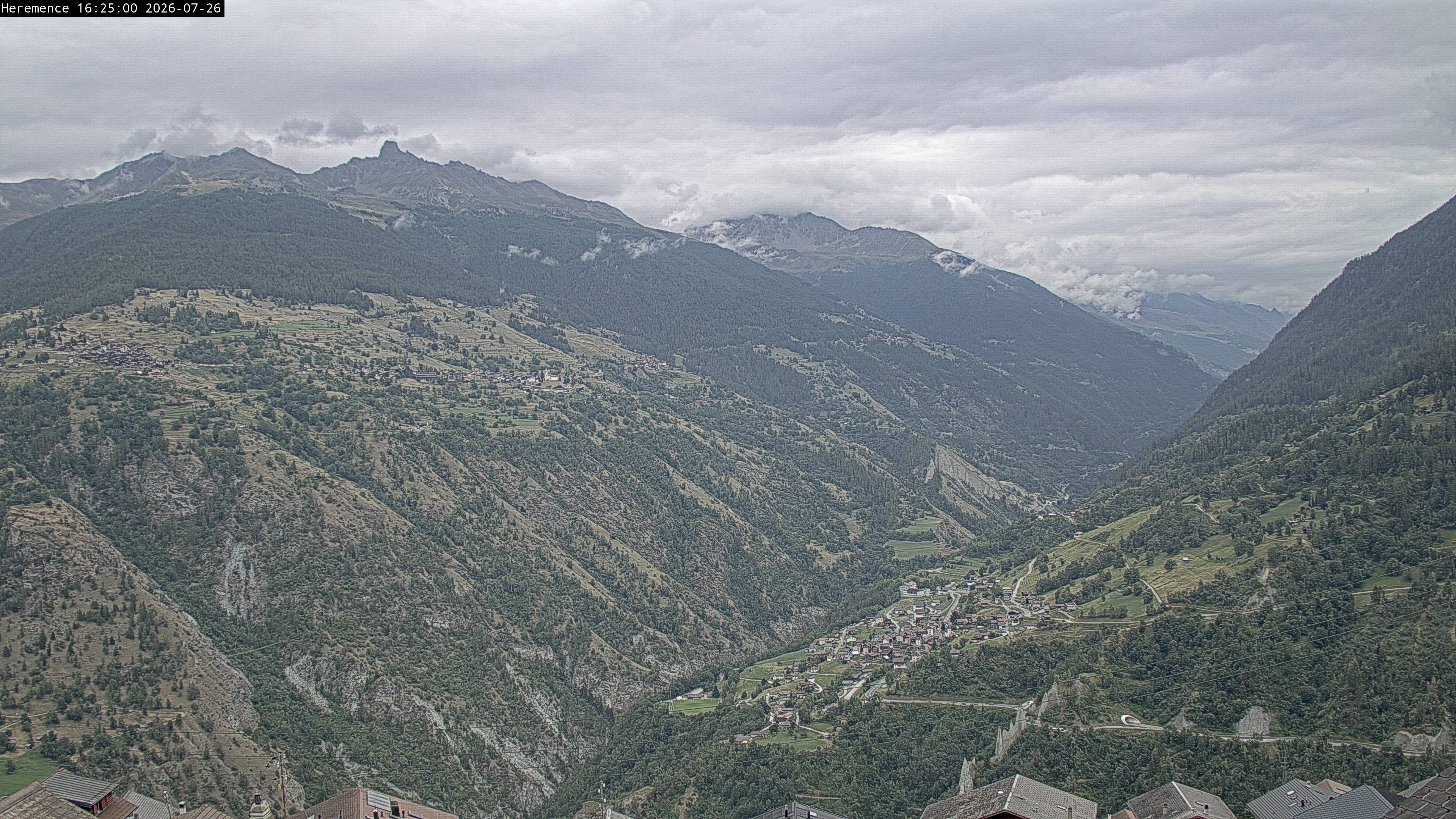 Hérémence: Euseigne, Pyramides d'Euseigne - Euseigne, Village - Saint-Martin - Val d’Hérens - Dent Blanche