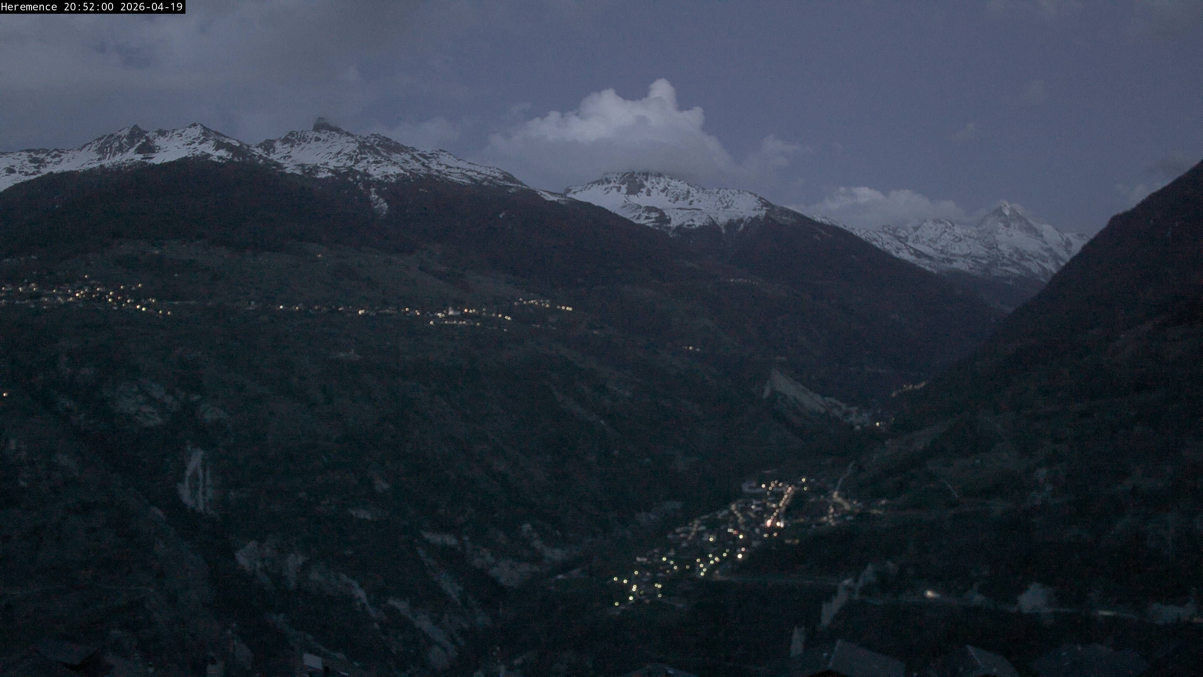 Hérémence: Euseigne, Pyramides d'Euseigne - Euseigne, Village - Saint-Martin - Val d’Hérens - Dent Blanche