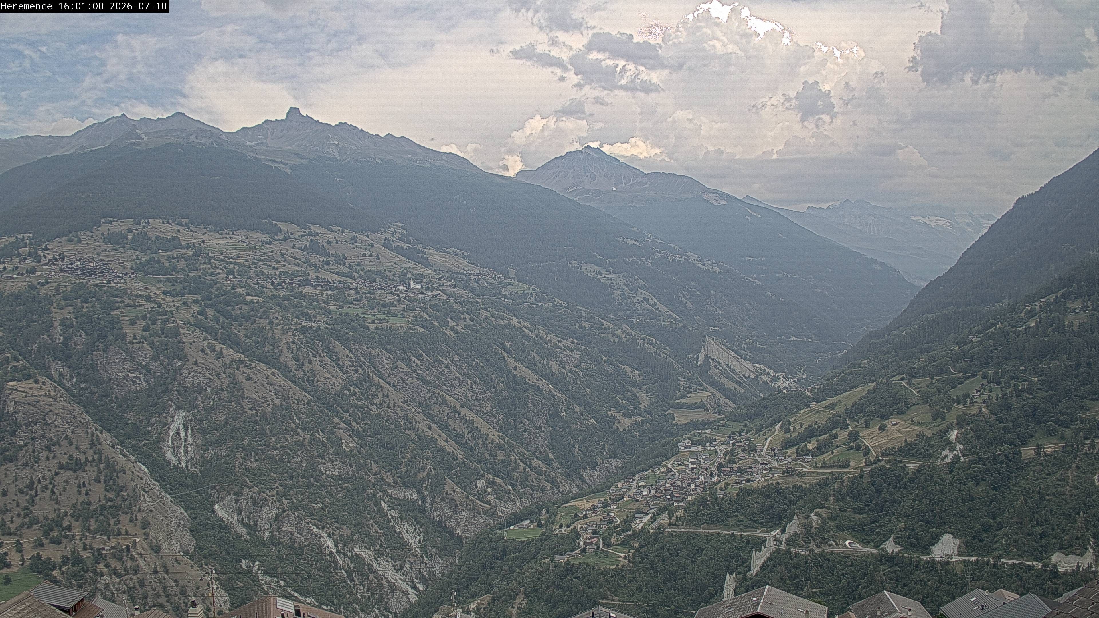 Hérémence: Euseigne, Pyramides d'Euseigne - Euseigne, Village - Saint-Martin - Val d’Hérens - Dent Blanche