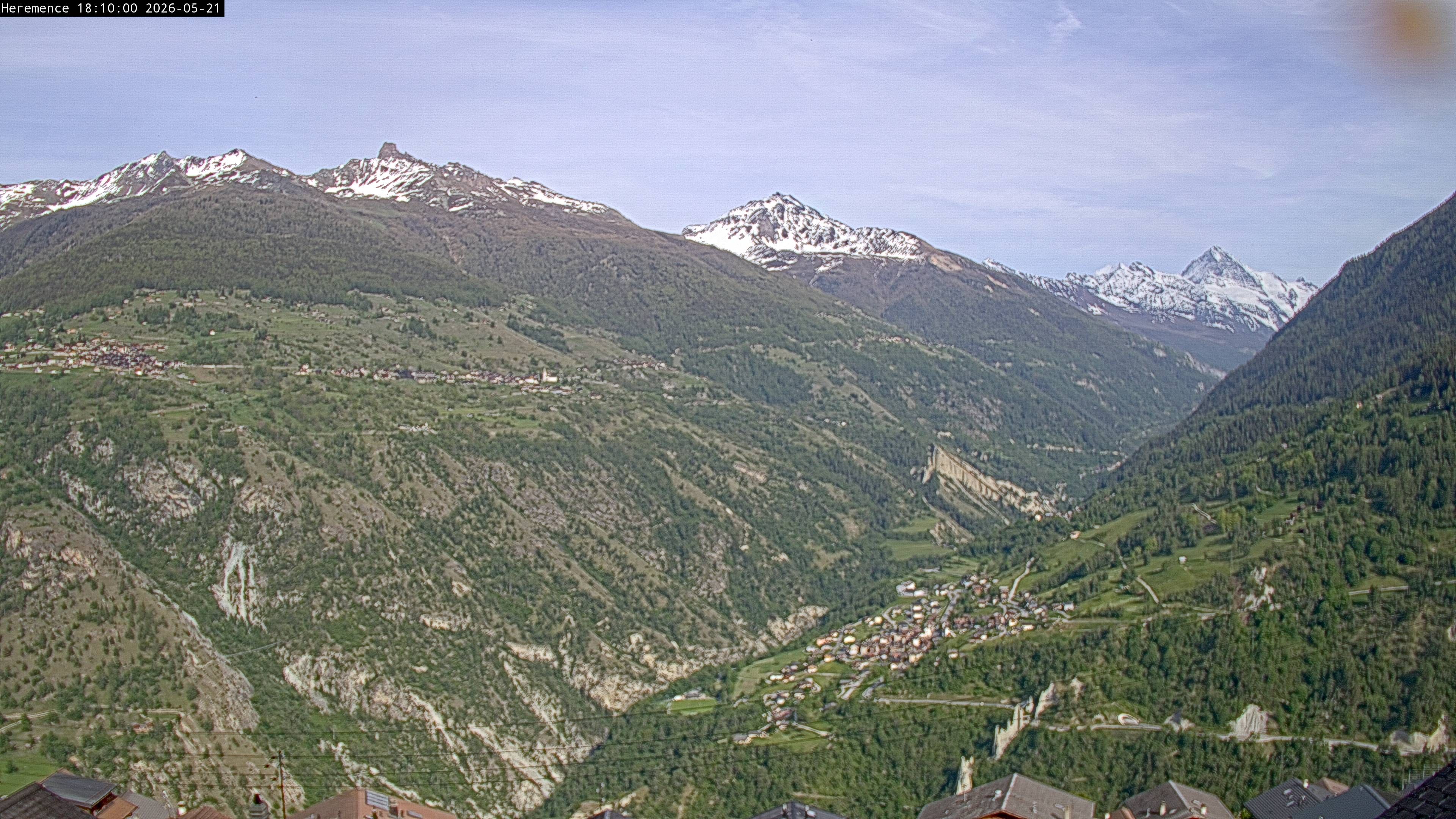 Hérémence: Euseigne, Pyramides d'Euseigne - Euseigne, Village - Saint-Martin - Val d’Hérens - Dent Blanche