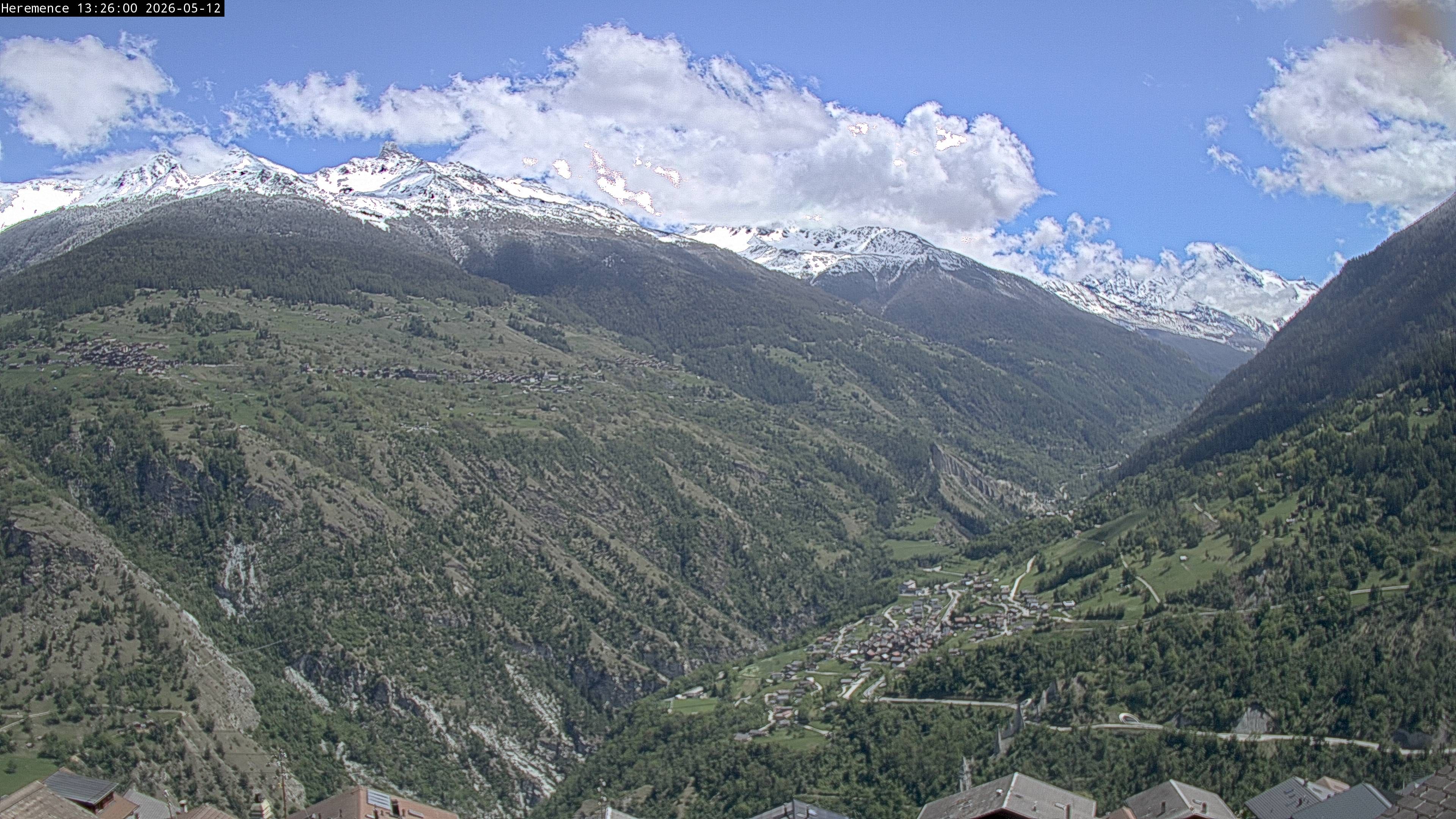 Hérémence: Euseigne, Pyramides d'Euseigne - Euseigne, Village - Saint-Martin - Val d’Hérens - Dent Blanche